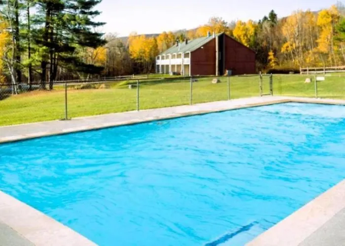 Hunter Mountain Retreat Incredible Views, Pool, Fire Pit