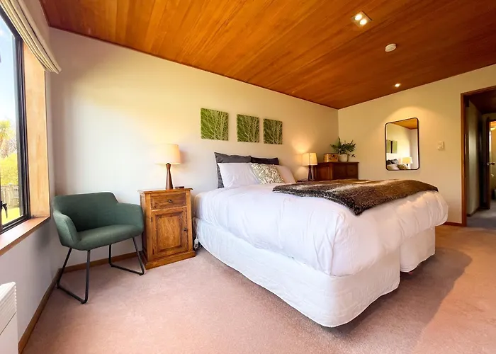 Glenorchy Lake House