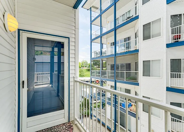 Poolside Fun + Views! Waterfront Ozarks Retreat