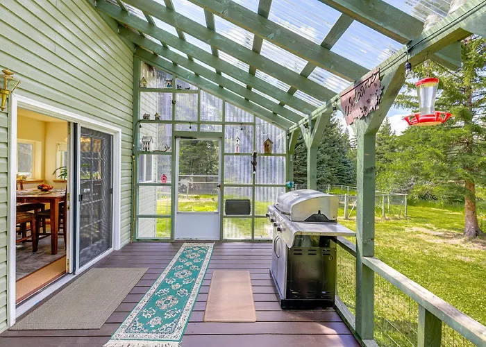 Private Hot Tub: 'Enchanted Hideaway' In Lincoln!