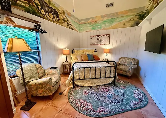 Horse Ranch Adventures - Paradise Ranch Bunkhouse