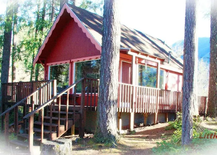 Mt Rainier Little Red Cabin