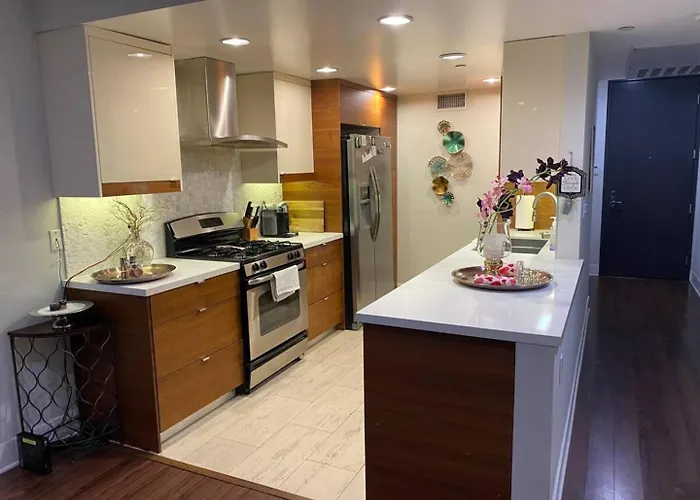 Glendale Americana 2 Bedroom 2 Bathroom Condo