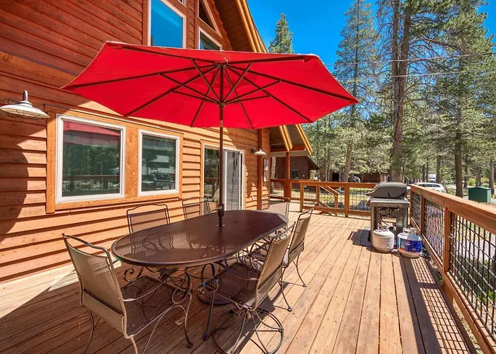 Olympic Valley Hideaway - Newly Remodeled Cabin With Private Hot Tub