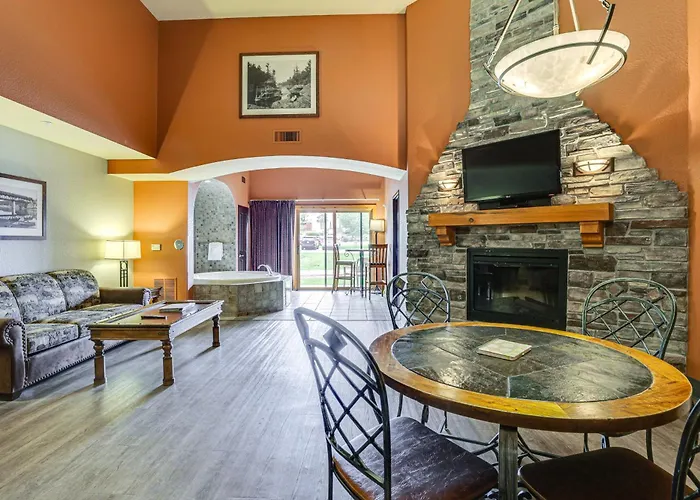 1St-Floor Wisconsin Resort Condo W/ Patio!
