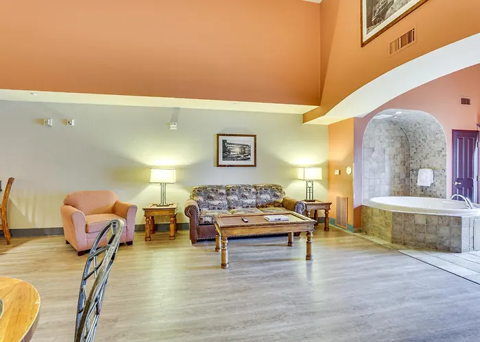 1St-Floor Wisconsin Resort Condo W/ Patio!