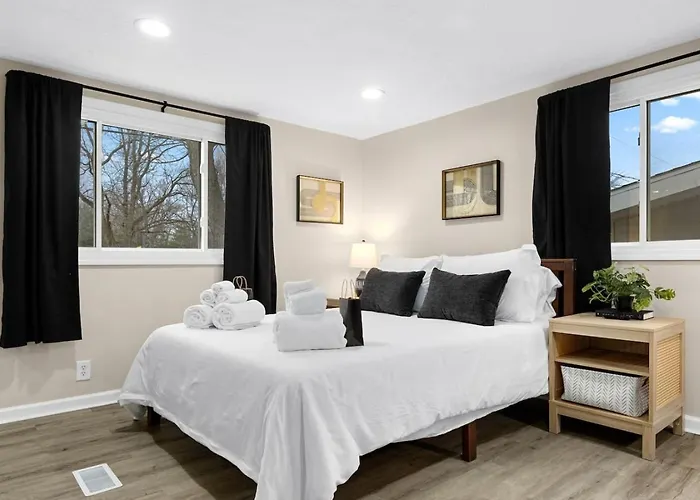 Comfort Cabin - 2Bd Family Getaway In Creve Coeur