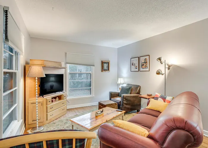 7 Mi To Downtown Minneapolis: Home W/ Fire Pit!