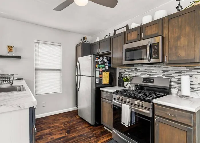 Cottage On Duryea - Cozy 1Bd Home In The Heights