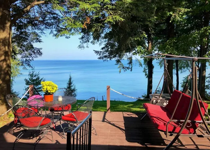 Lakefront Pine Cottage Hot Tub & Fire Pit