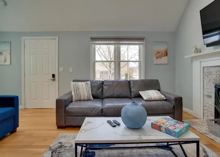 Easy Beach Days! Updated Cape Cod Home W/ Deck