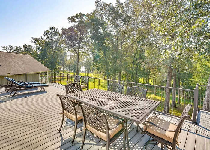 Waterfront Gilbertsville Retreat On Kentucky Lake!