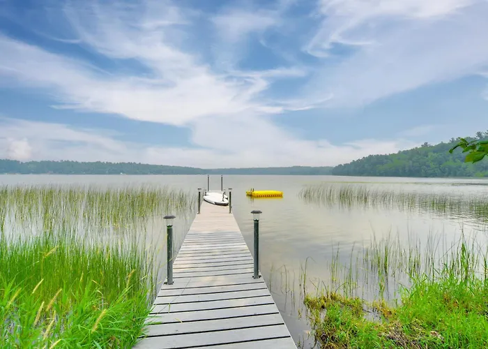 Swim Dock & Game Room: Lakefront Home In Siren!