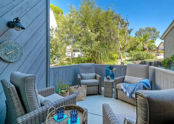 Fresh & Modern 3Br - Just Blocks From Beach