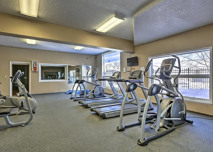 Ski-In/Out Granby Condo W/ Mtn Views + Balcony!