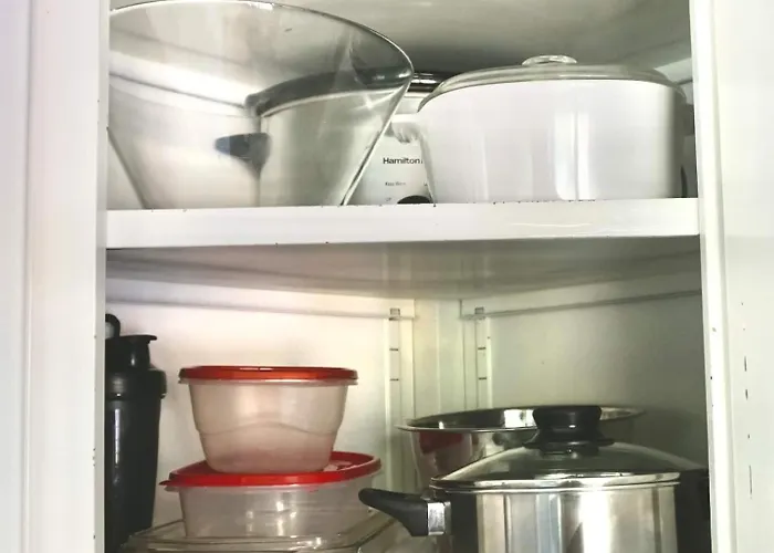 Bright 1 Bedroom Near U Of U, Hospitals, Downtown