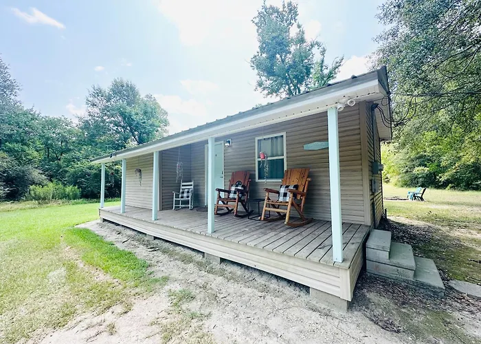 Milk Hand House.. Peaceful 1 Bedroom Cabin