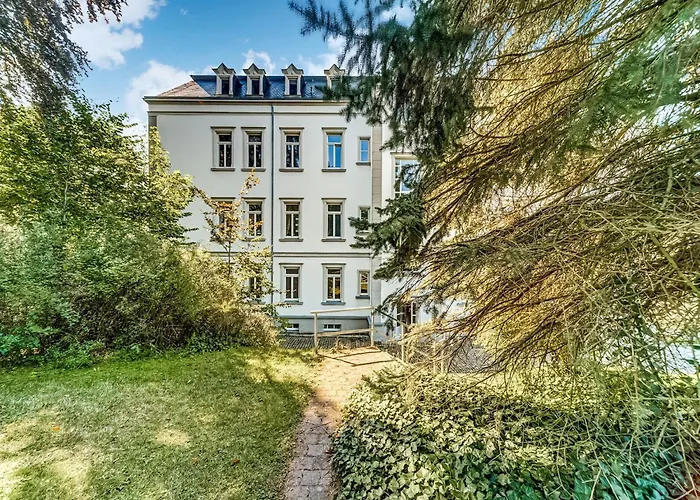 Wohnung Mit Grosser Gemeinschaftsterrasse