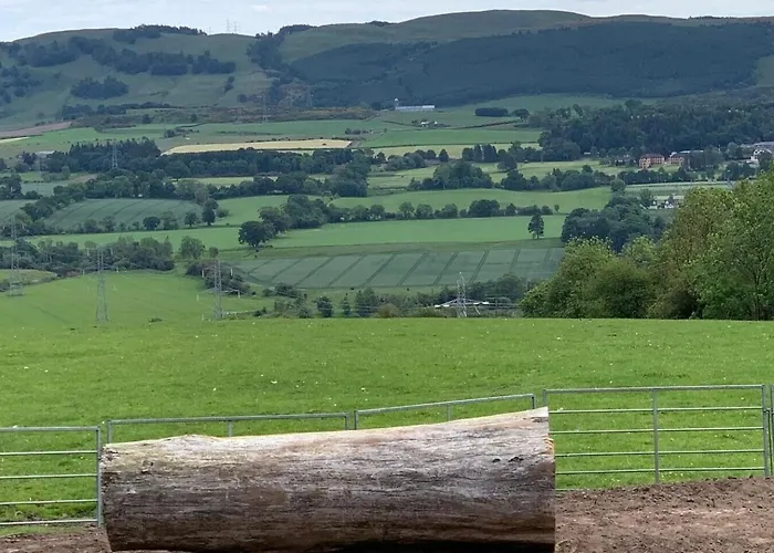 Woodhead Shepherds Hut - Sleeps 2 - Parking