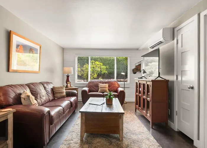 Downtown Cozy Home Base - Purple Sage 5