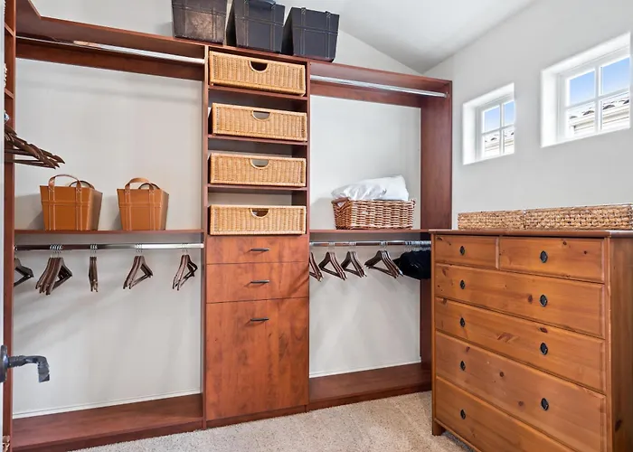 Gorgeous Santa Cruz Villa - Modern Beachside Paradise With New Hot Tub & Fast Wi-Fi