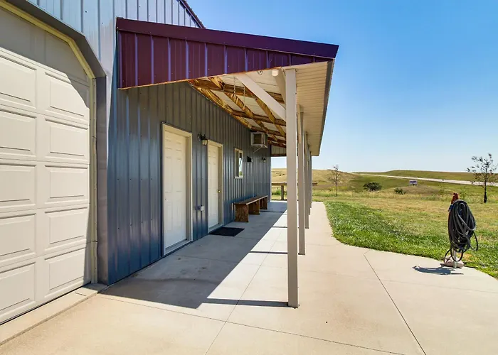 Secluded Nebraska Getaway: 2 Mi To Lake Mcconaughy