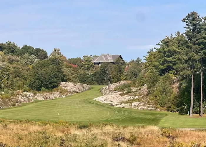 Luxury Resort Villa In Muskoka