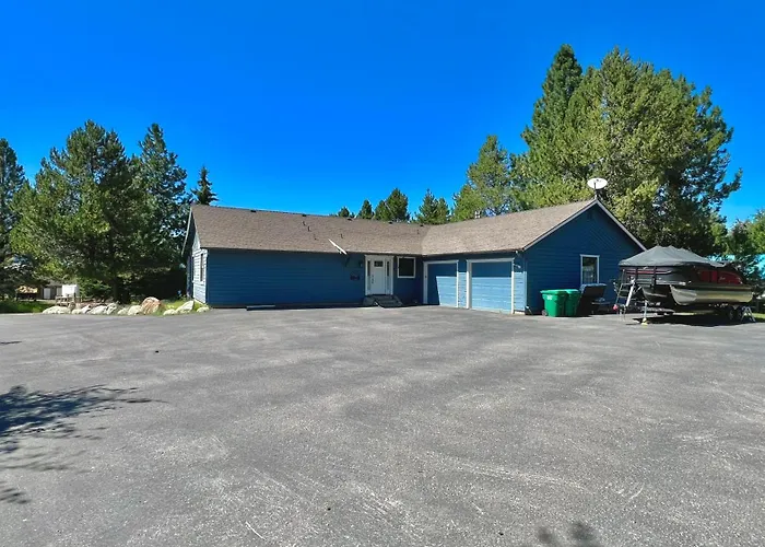 The Great Outdoors - Fantastic Home - Lake Cascade - Game Room - A/C - Lots Of Parking