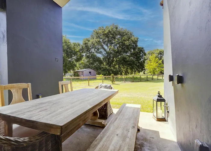 Black Sheep Hideaway Modern Countryside Serenity