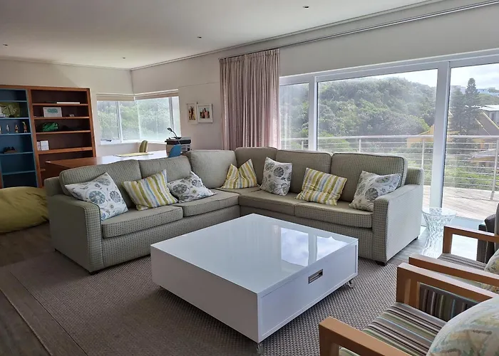 Seaside Beach House With Pool & Invertor