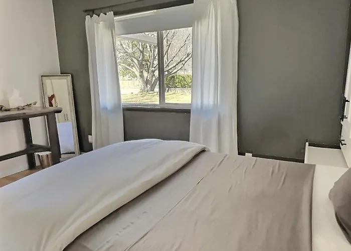 Taurean Vines Guest House