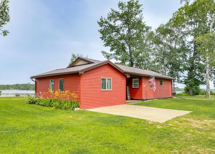 Boat Dock & Launch: Family Cabin On Prairie Lake!