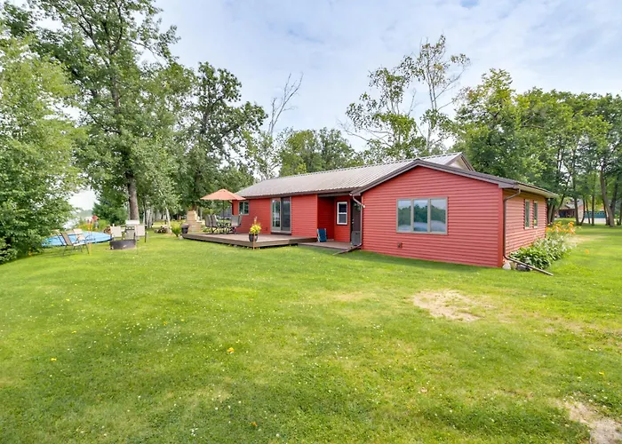 Boat Dock & Launch: Family Cabin On Prairie Lake!