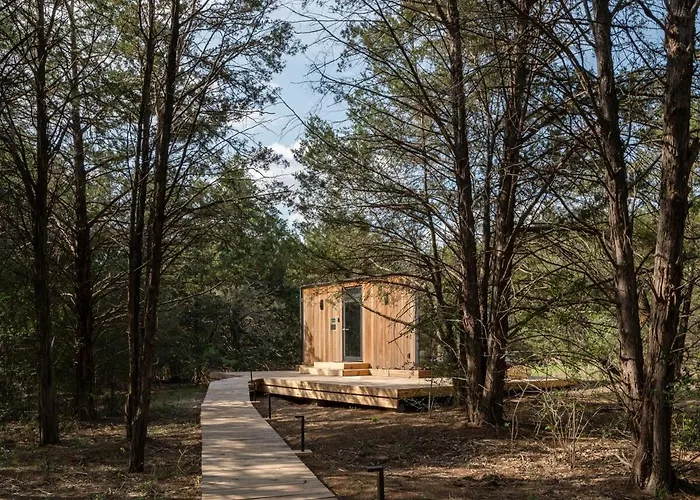 Lakeside Oeoed Mirror Cabin #1 - Nature Getaway