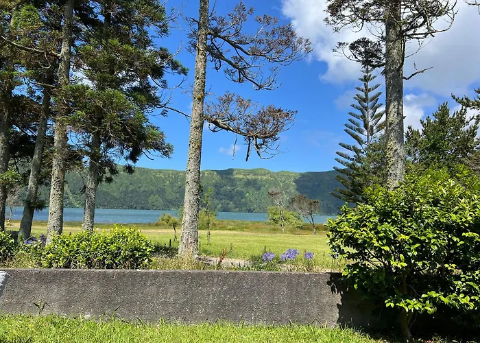 Lakeview Green Paradise