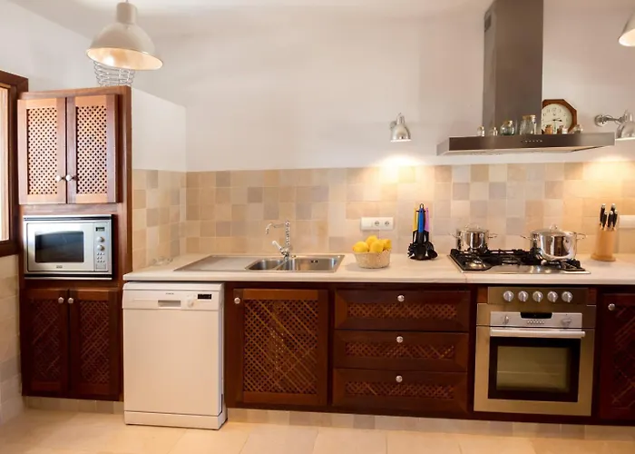 Luxury Awaits: Rent Ibiza Villa 1001