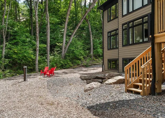 Luxury 4Br Home With Games Room, Bbq And Sunroom
