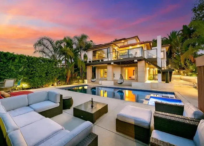 Spacious 5Bd Ocean Views Pool Jacuzzi