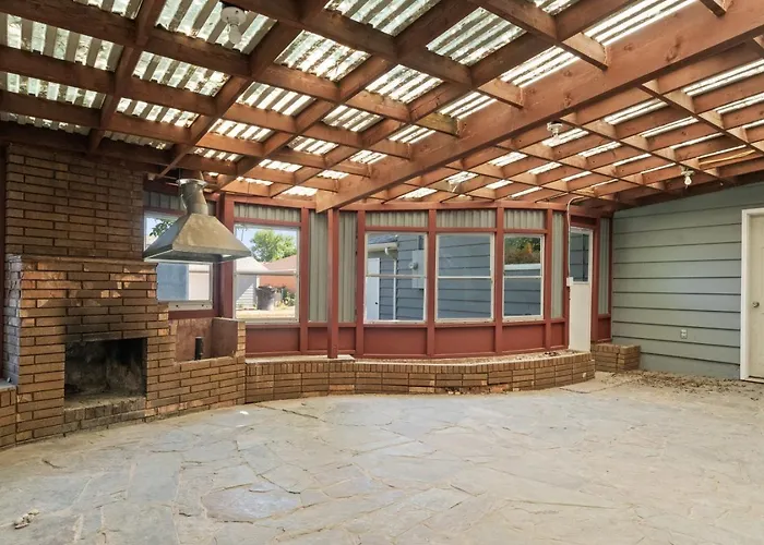 Relaxing Home Close To Malmstrom Afb And Aquatic Center
