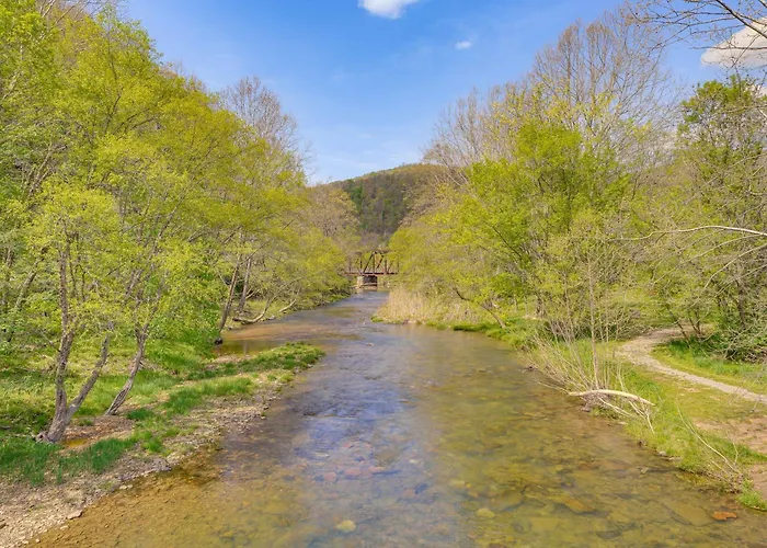 Near Greenbrier River! Mtn-View Cabin W/ Fire Pit
