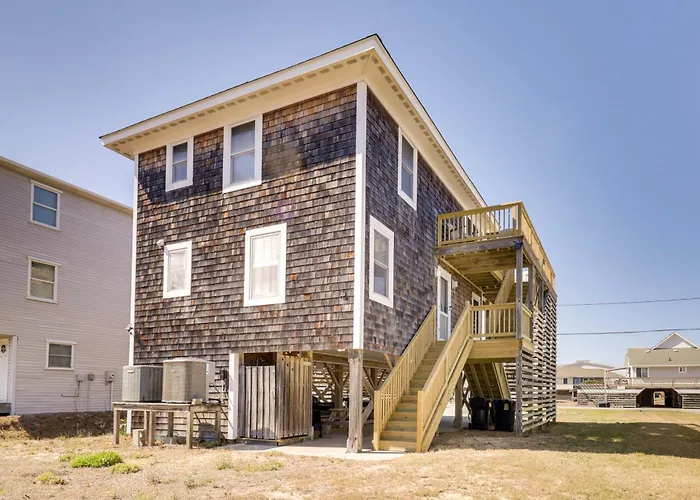 Hot Tub & Ocean Views: Kitty Hawk Haven!