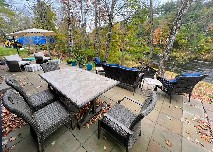 37Pa Superbly Appointed Riverfront Home In Littleton Skiing Hiking Firepit Wif