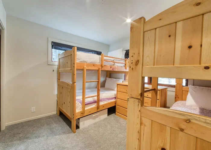 Valley View Townhome # 10 At Palisades By Tahoe Getaways - Shuttle & Walk To The Village!