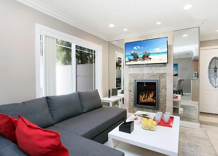Costa Mesa -Newport- Patio - Free Parking-Cm-2