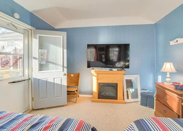 Star Lake Pet-Friendly Home: Fire Pit, Dock, Grill