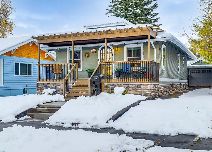 1 Mi To Dtwn Casper: Homey Getaway W/ Yard!