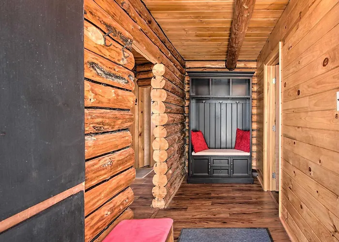 Remote Wolf Creek Cabin - Wide Open Spaces!