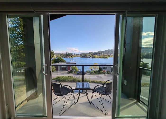 Lakeview Hideaway