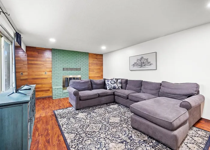 Additional Living Room Just Minutes From Highway