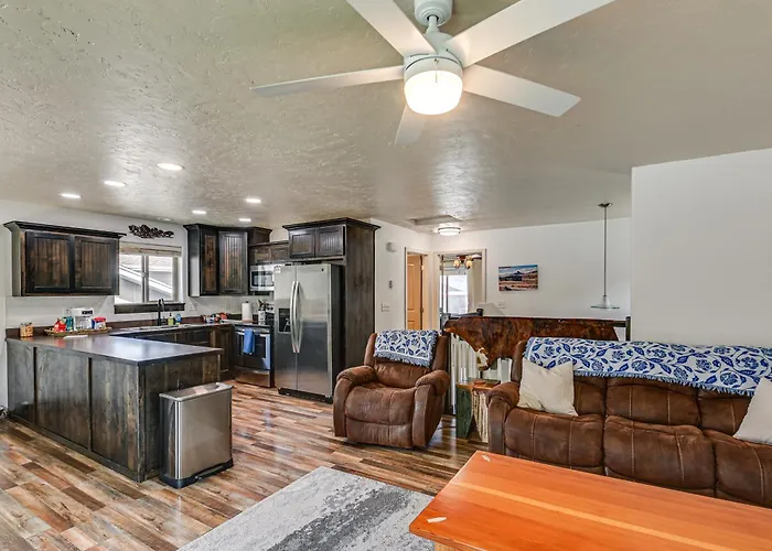 Walk To Downtown: Family-Friendly Cody Home!